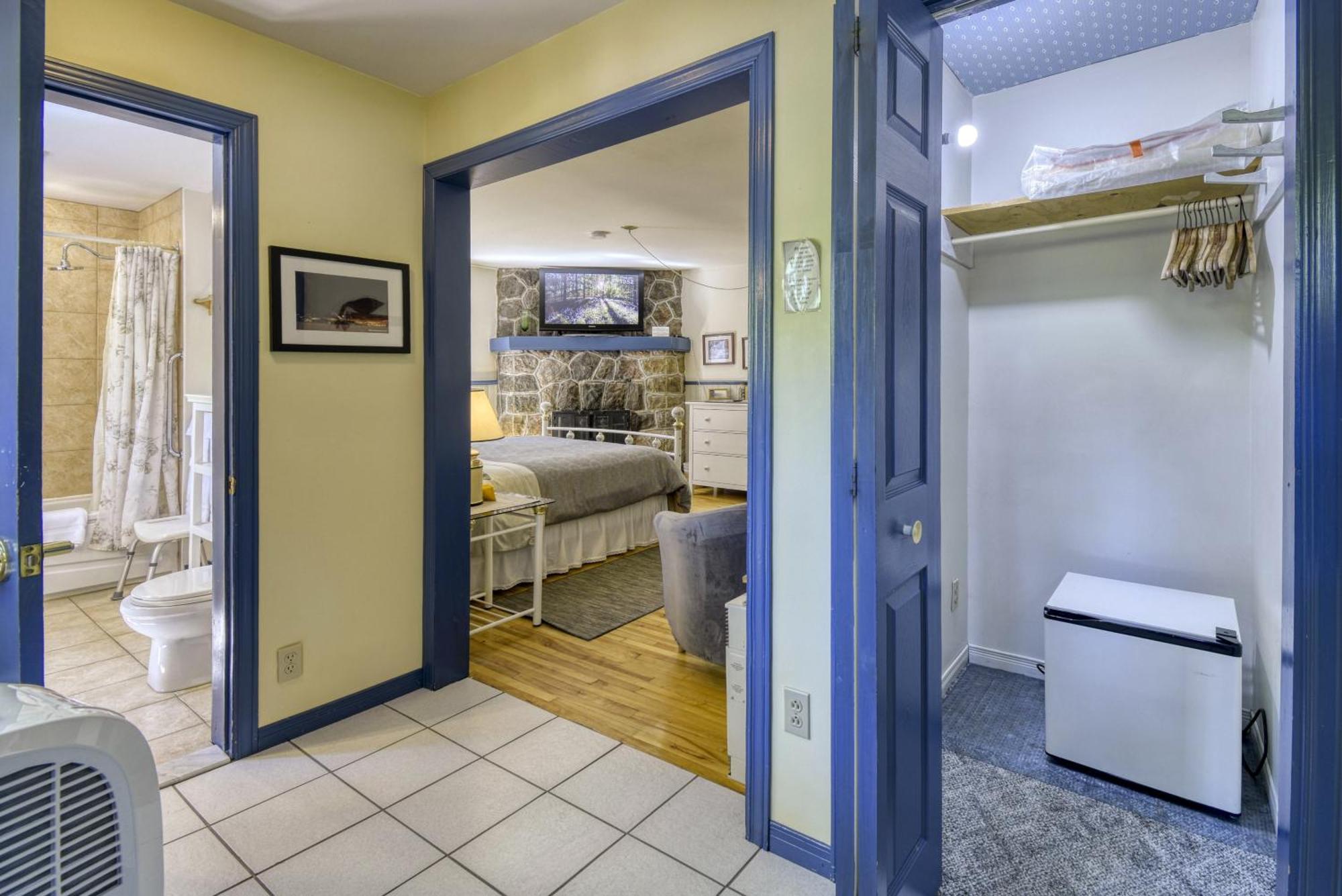 Auberge Le Lupin-Self Check-In มงต์-ทร็องบล็องต์ ภายนอก รูปภาพ
